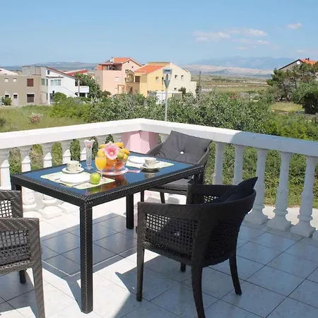Apartment 3 *